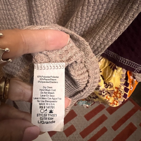 143 Story- blouse pink/marron w/multi color sleeves size large with bat sleeves - Picture 3 of 5